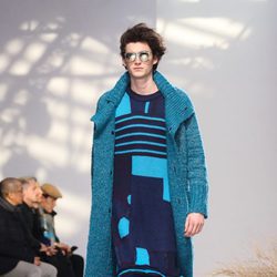 Desfile de Issey Miyake en la semana de la moda de París presentando la temporada otoño/invierno 2016/2017