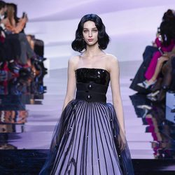 Desfile de Armani en la semana de la Alta Costura de París presentando la temporada primavera/verano 2016