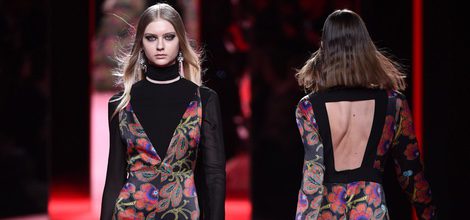 Vestido estampado de Juanjo Oliva en la FW de Madrid otoño/invierno 2016/2017