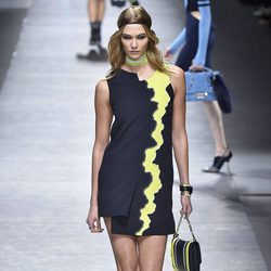 Desfile de Versace en la Fashion Week de Milán para otoño/invierno 2016/2017