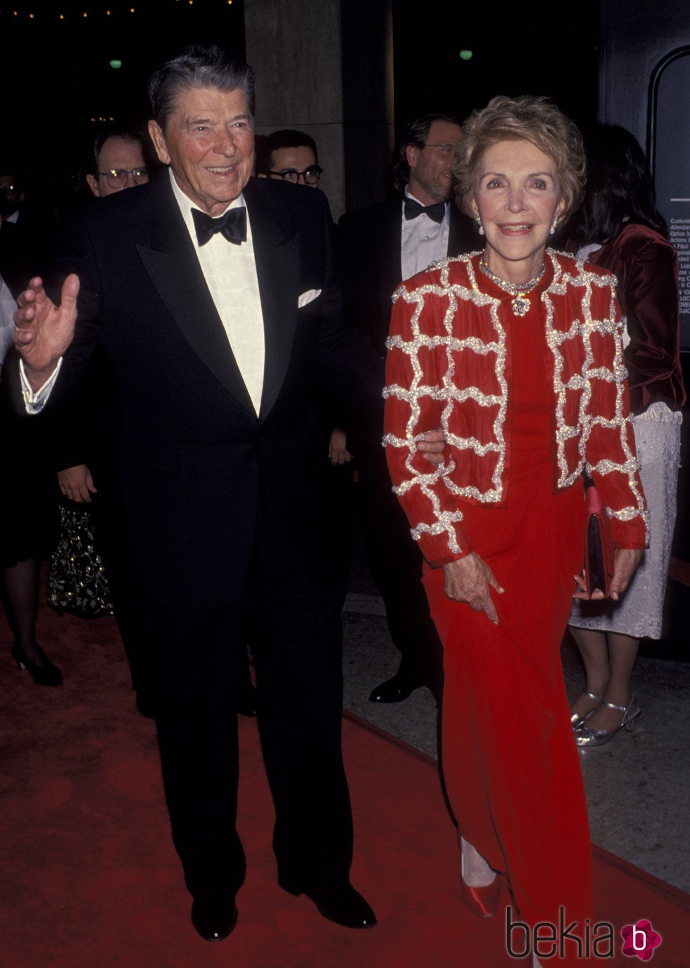 Nancy Reagan junto al presidente Donald Reagan durante el estreno de 'Sunset Blvd' 