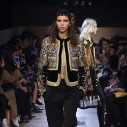 Desfile de Givenchy en Paris Fashion Week otoño/invieno 2016/2017