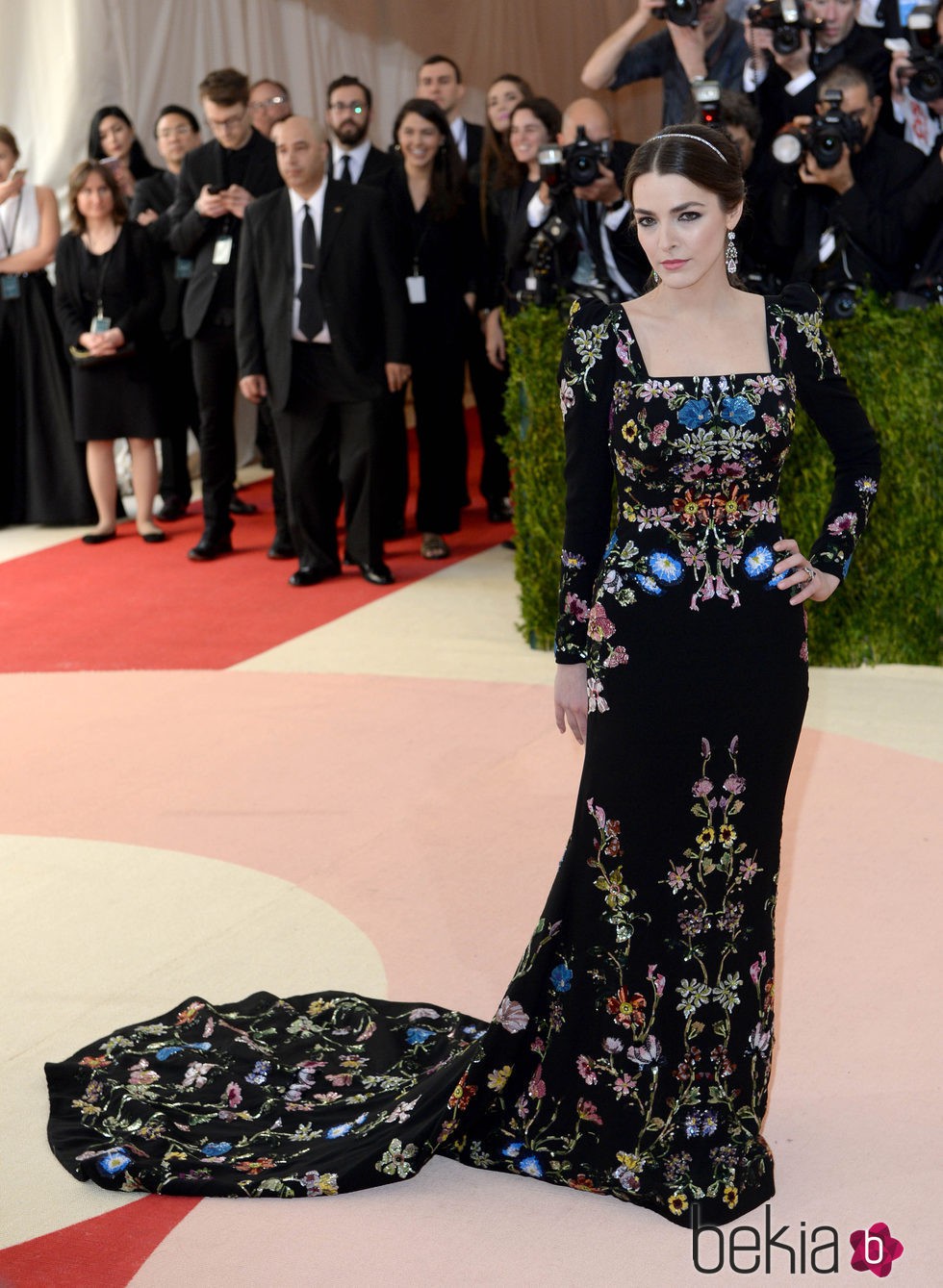 Bee Shaffer en la alfombra roja de la Gala Met 2016