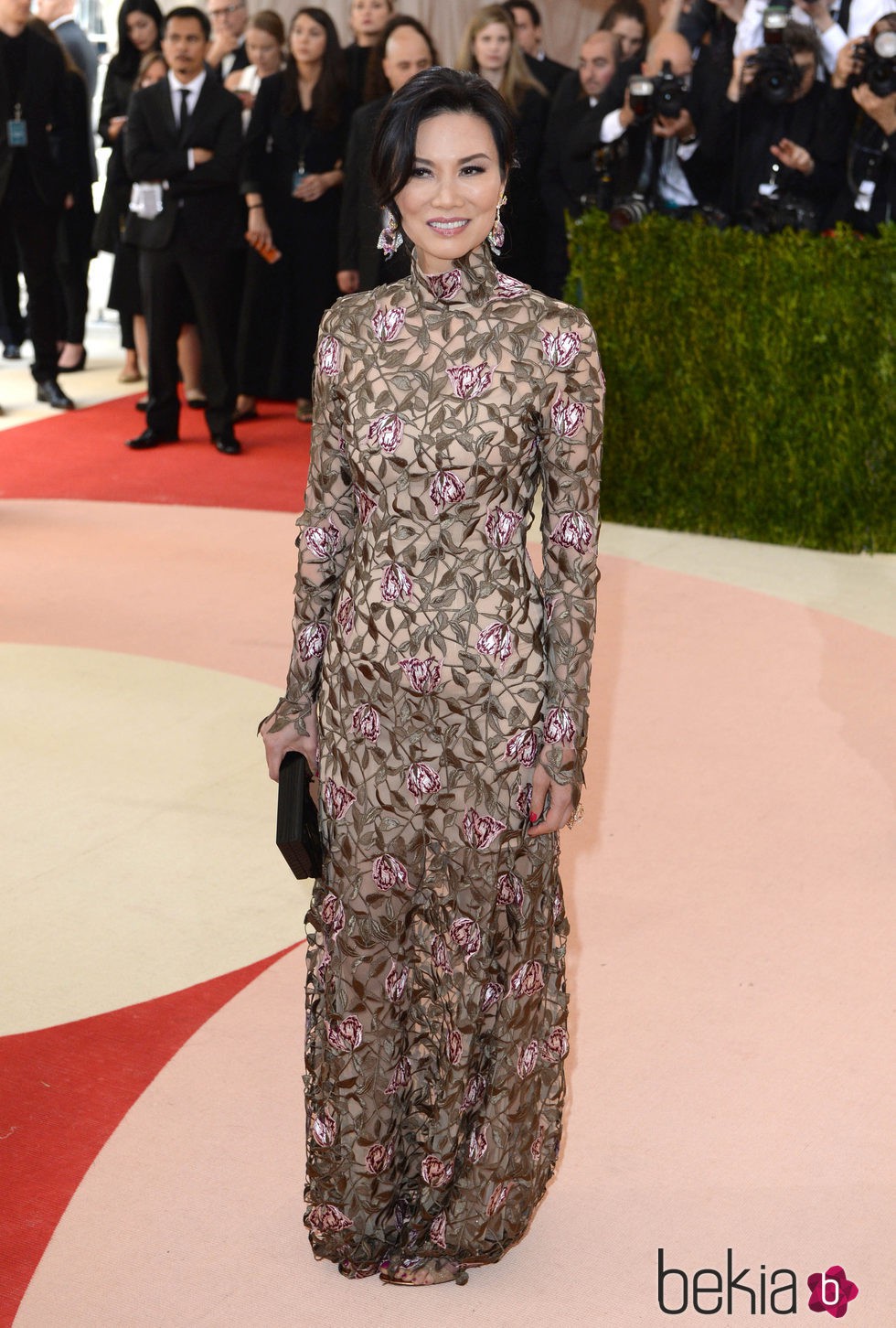 Wendi Deng en la alfombra roja de la Gala Met 2016