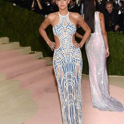 Kendall Jenner en la alfombra roja de la Gala Met 2016