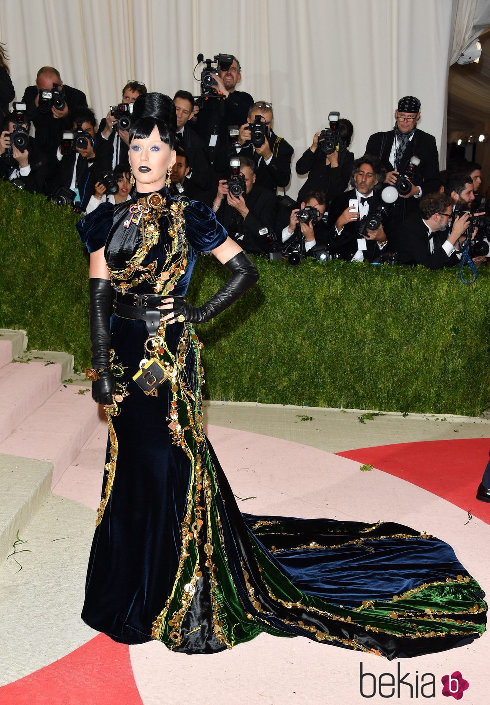 Katy Perry en la alfombra roja de la Gala Met 2016