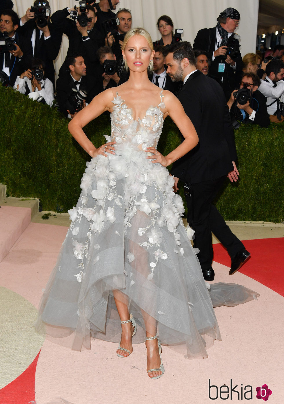 Karolina Kurkova en la alfombra roja de la Gala Met 2016