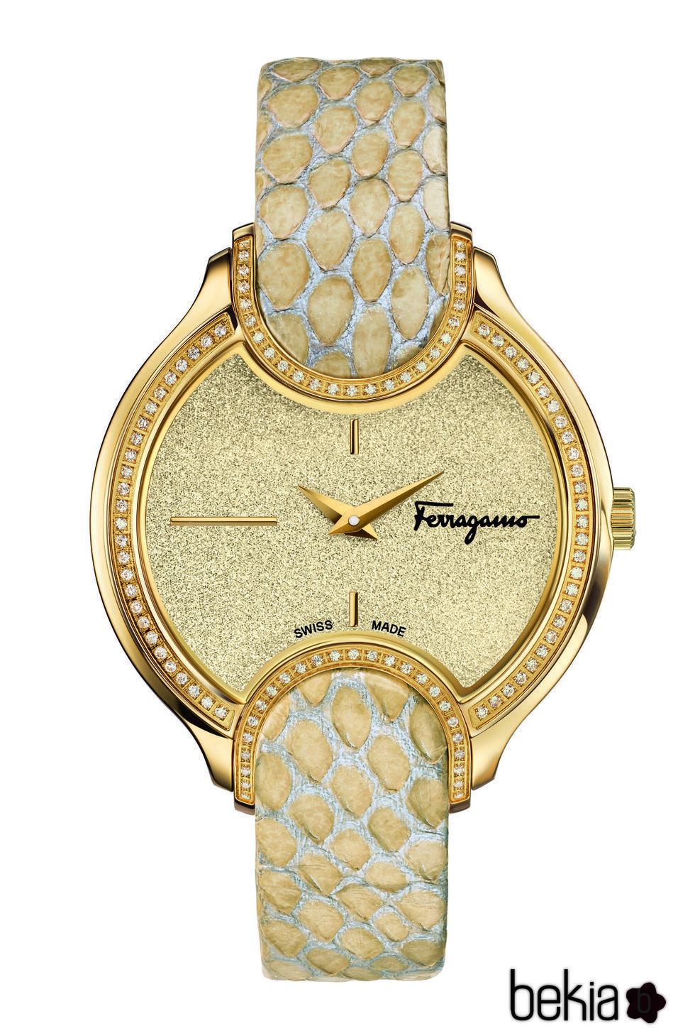 Reloj dorado con correa de cuero de los complementos de la colección otoño 2016 de Salvatore Ferragamo