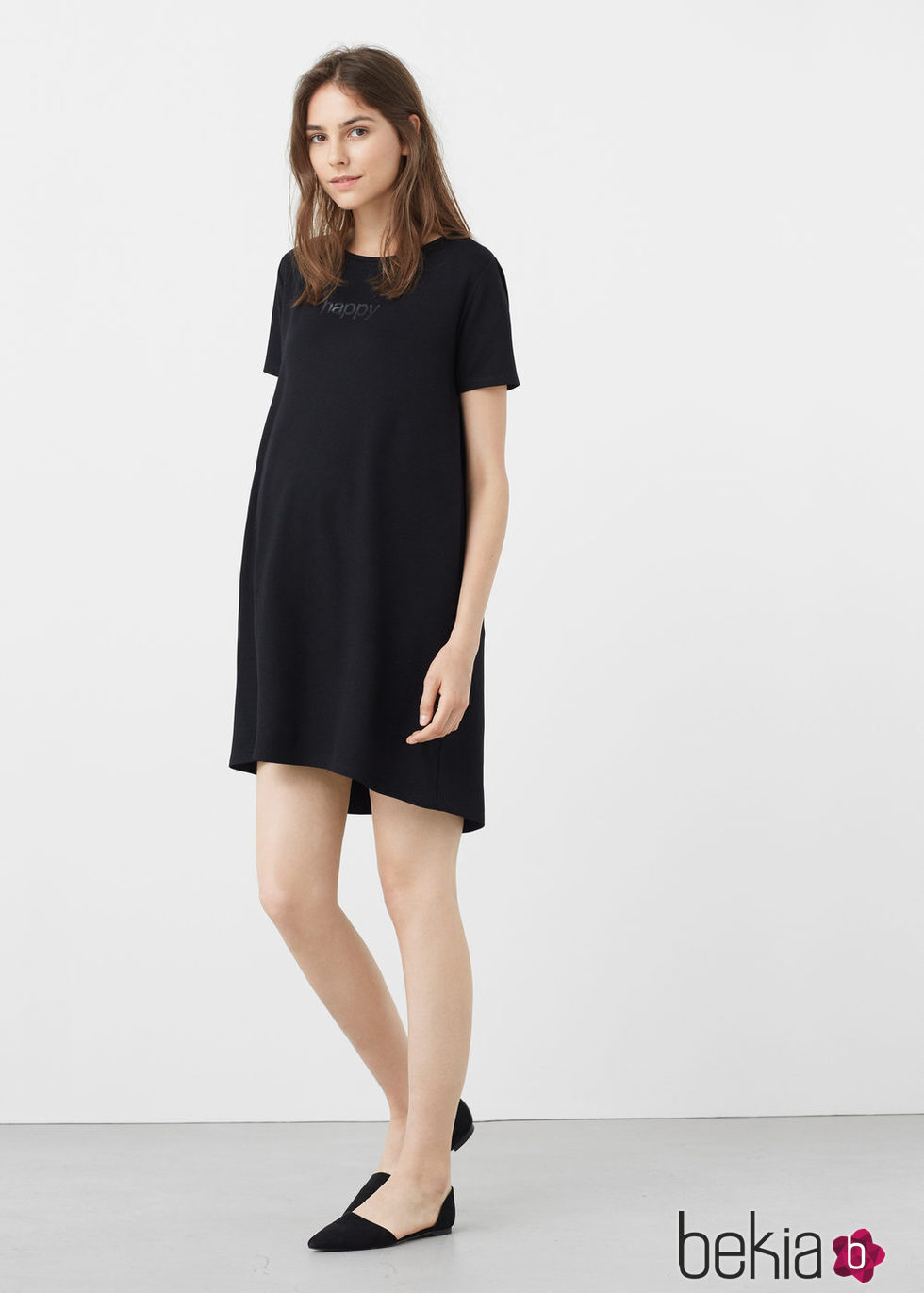 Vestido estampado negro de la nueva colección Maternity 2016 para Mango