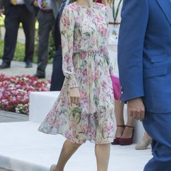 La Reina Letizia con un vestido estampado floral de Zara