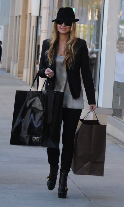 Carmen Electra, de compras