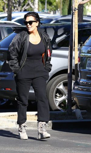 Kris Jenner, una imagen muy oscura