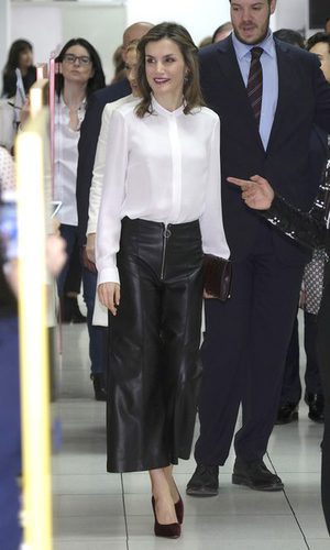 La Reina Letizia regresa al cuero