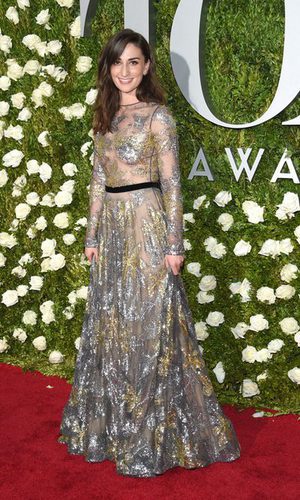 Sara Bareilles brilla con un vestido de Naeem Khan