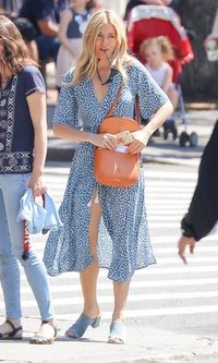 Sienna Miller y la prenda estrella del verano