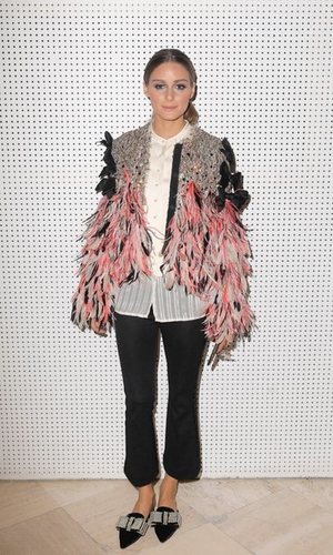 Olivia Palermo se decanta por las plumas