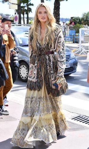 Romee Strijd y su estilo boho-chic