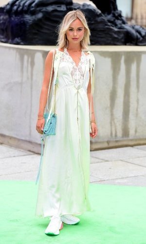 El lookazo de Lady Amelia Windsor, una royal que no lleva tacones