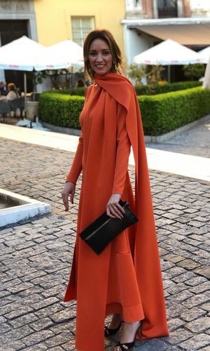 Beatriz Tajuelo apuesta por el naranja en la Pasarela Flamenca de Granada